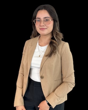 Staff member Cesia Lagos from ID_4e00f98019f4