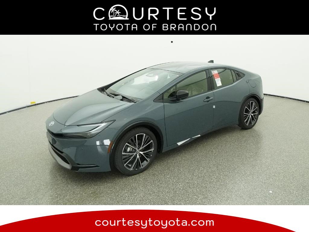 2026 Toyota Prius XLE's photo