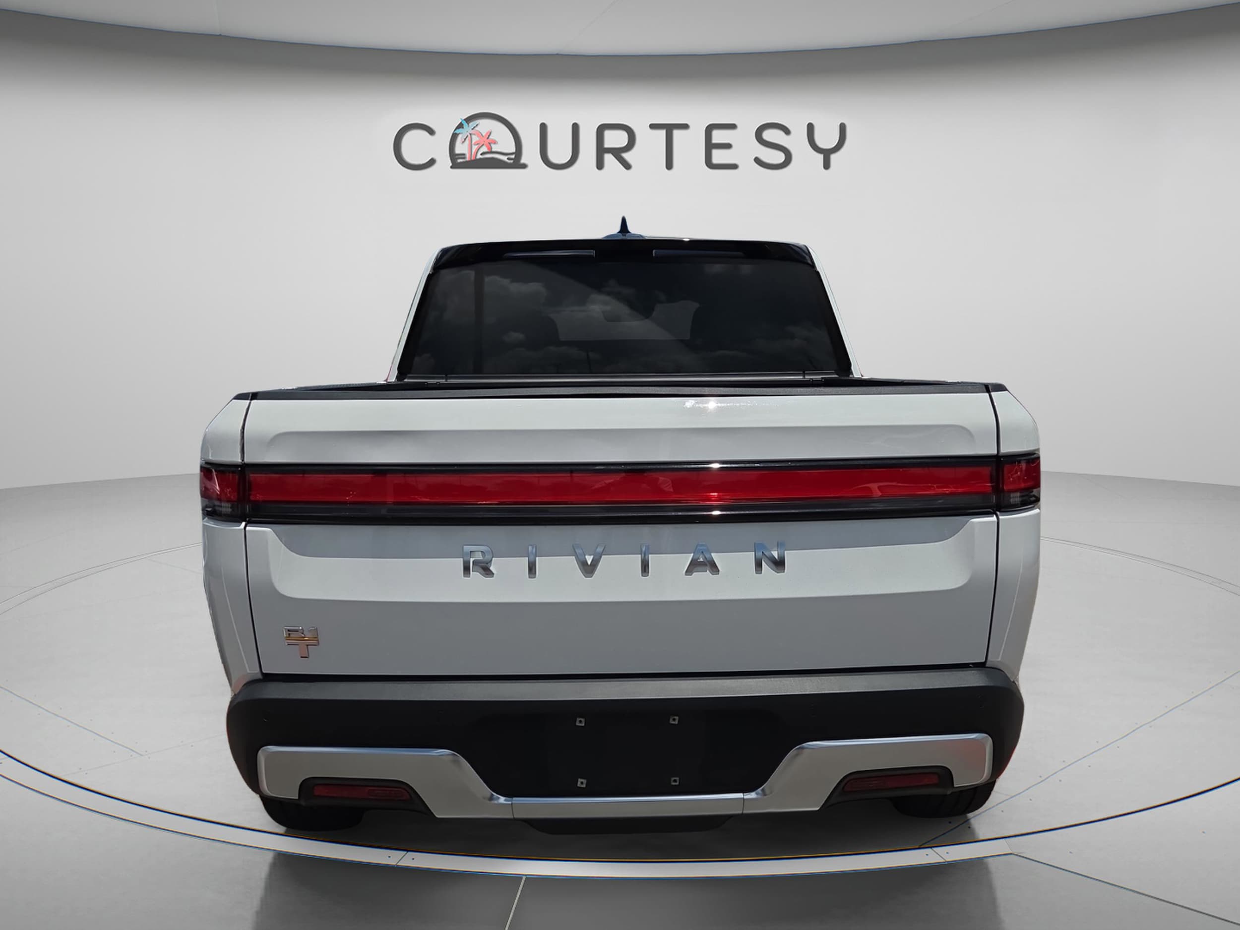 Used 2023 Rivian R1T Adventure with VIN 7FCTGAAA3PN023091 for sale in Tampa, FL