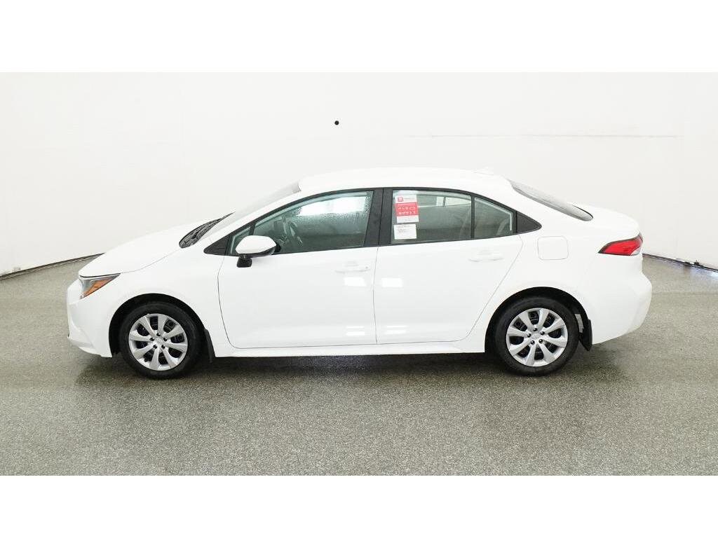 2026 Toyota Corolla LE photo 3