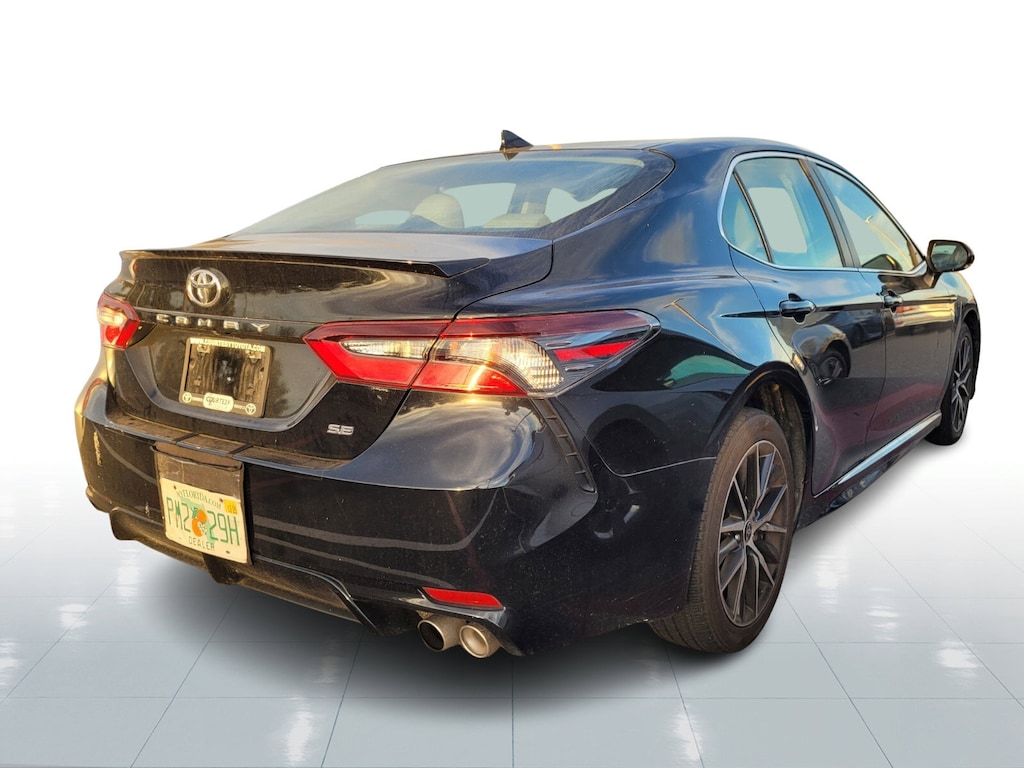 Used 2022 Toyota Camry SE Sedan