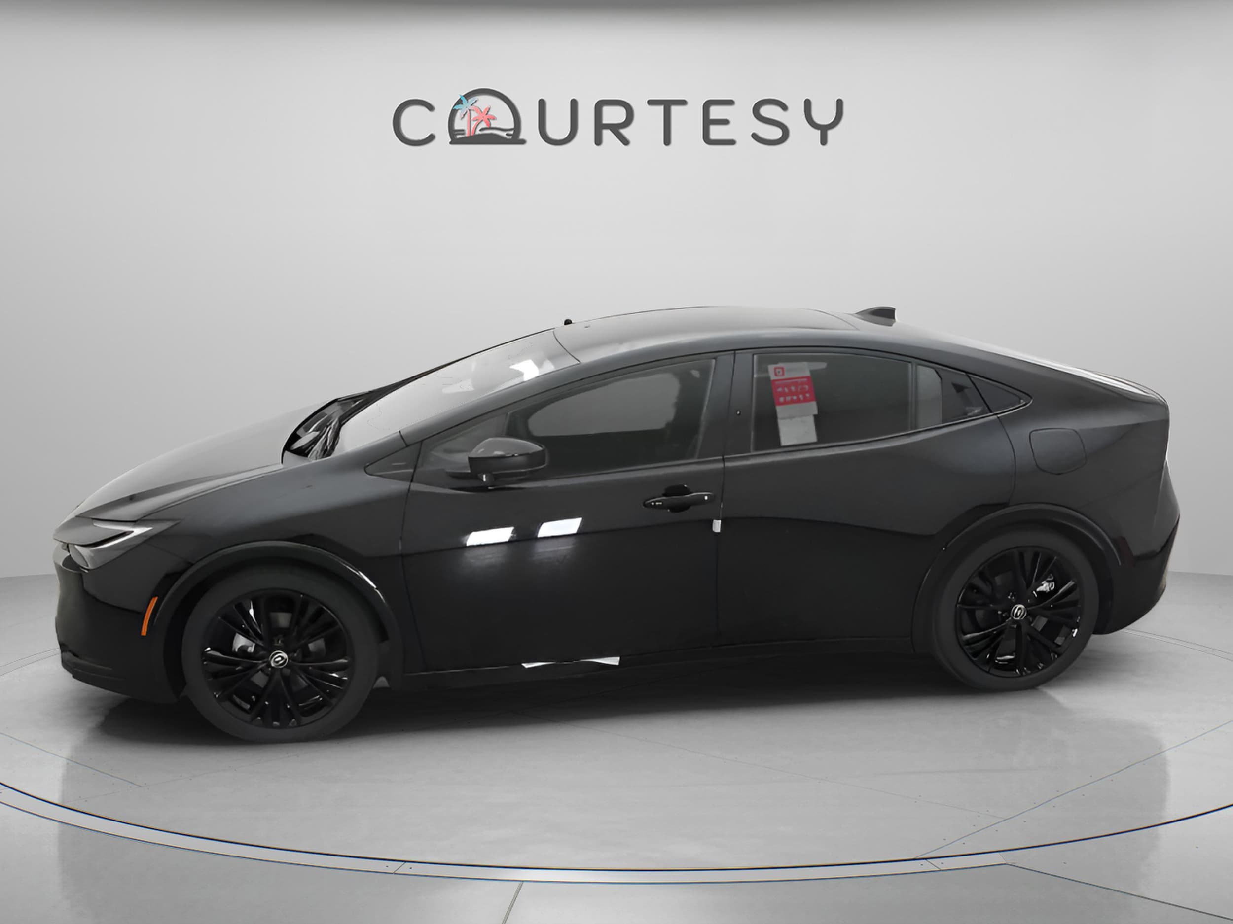 2026 Toyota Prius Plug-in Hybrid Nightshade - Photo 6