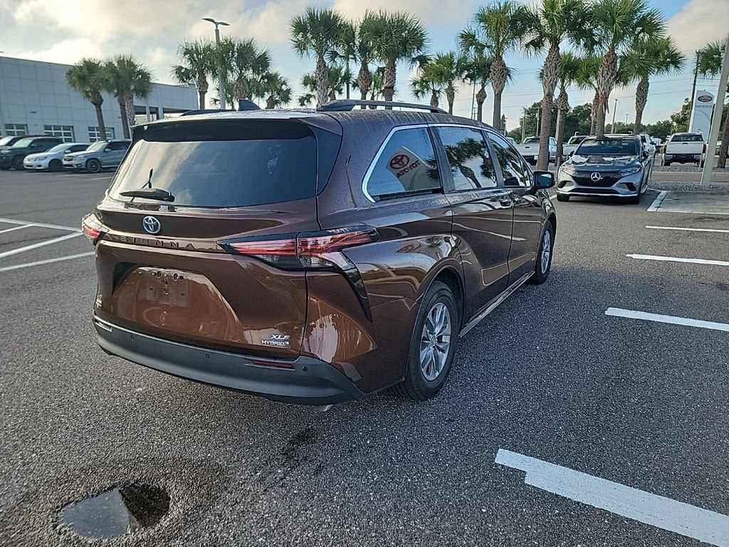 Certified 2021 Toyota Sienna XLE 8 Passenger Van