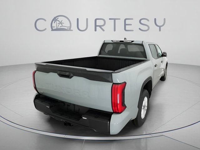 2025 Toyota Tundra SR5 - Photo 12