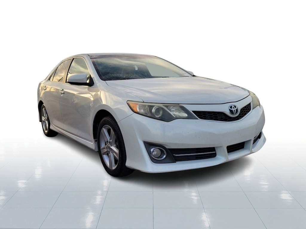 Used 2014 Toyota Camry L Sedan