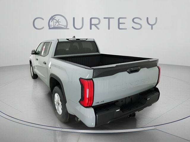 2025 Toyota Tundra SR5 - Photo 9