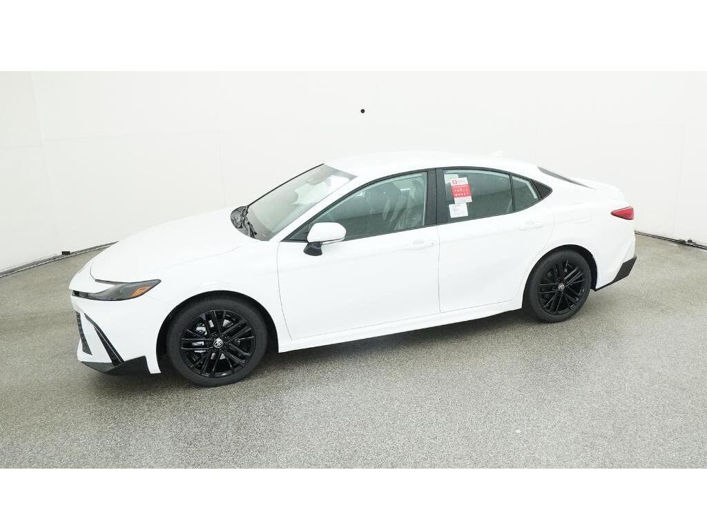 2025 Toyota Camry SE photo 2