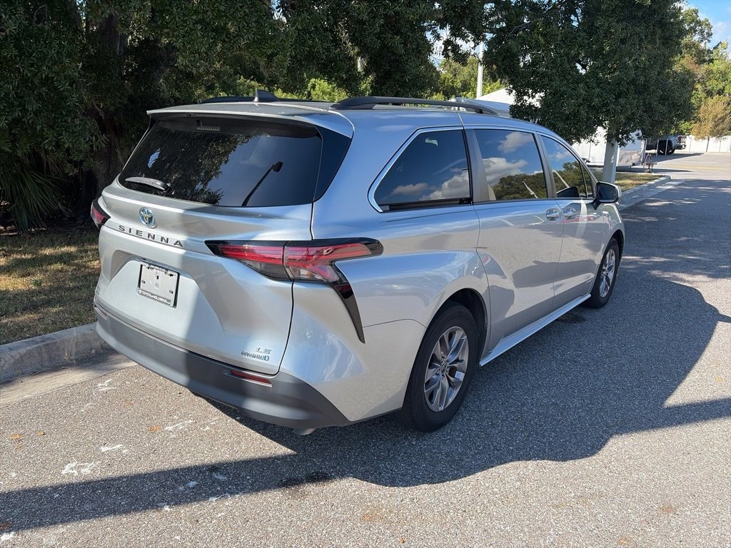 Used 2021 Toyota Sienna LE 8 Passenger Van