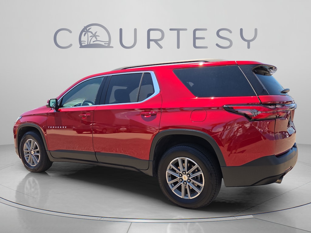 Used 2023 Chevrolet Traverse LT Leather SUV