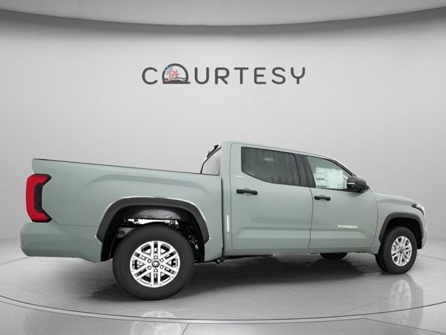 2025 Toyota Tundra SR5 - Photo 15