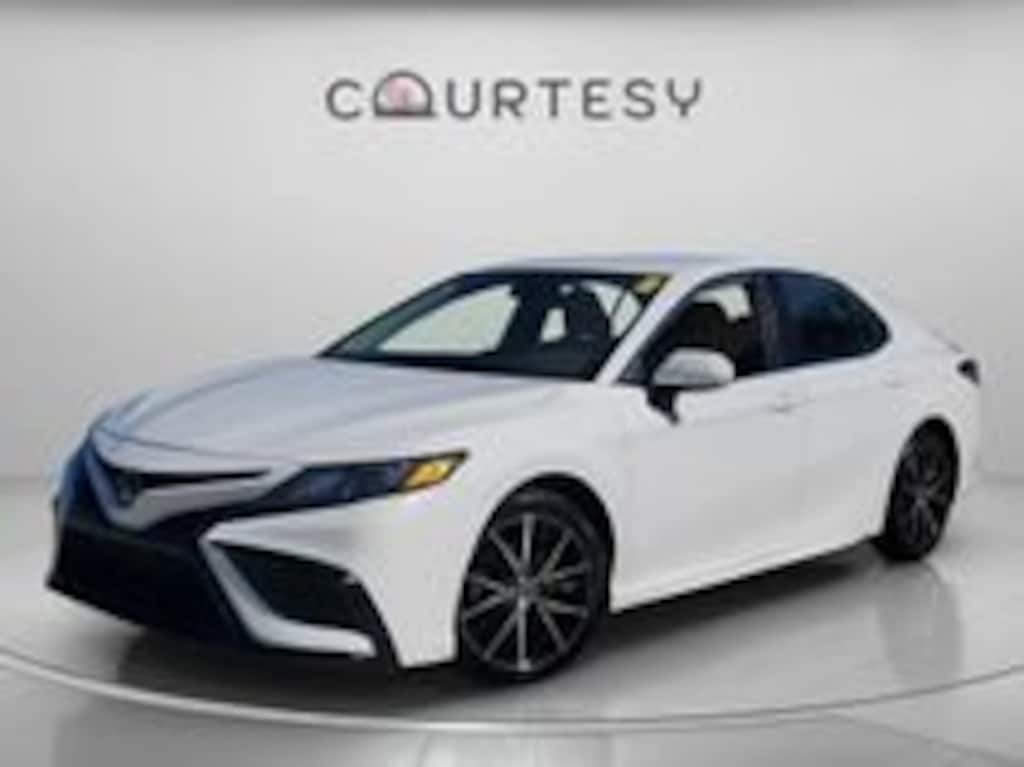 Used 2024 Toyota Camry SE Sedan