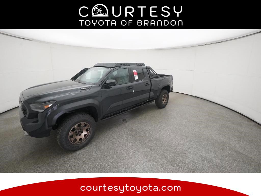 2025 Toyota Tacoma Trailhunter's photo