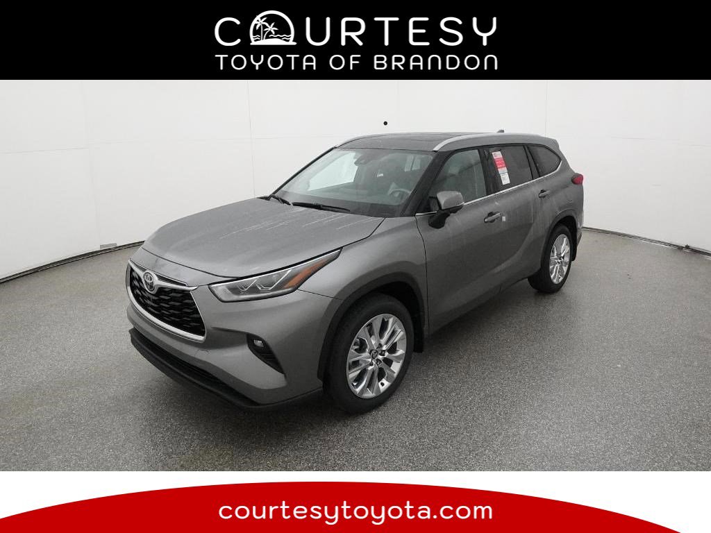 2026 Toyota Highlander Limited's photo