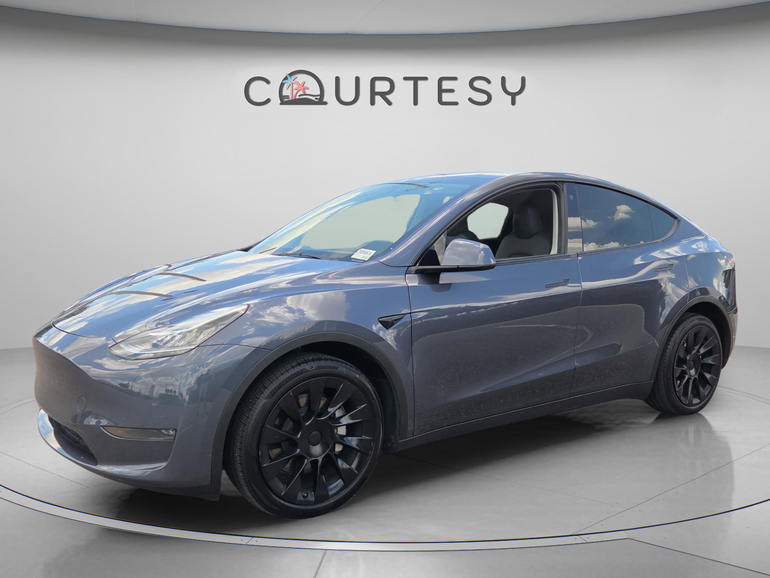 2023 Tesla Model Y Long Range Dual Motor All-Wheel Drive's photo