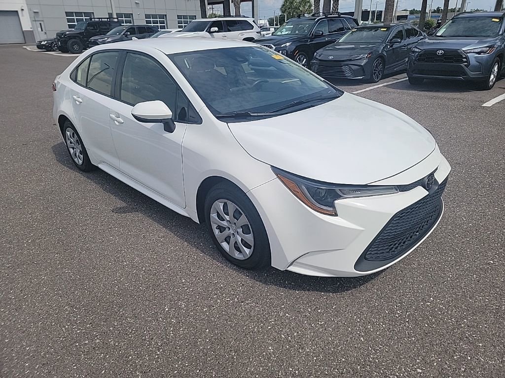 Used 2022 Toyota Corolla LE . Sedan