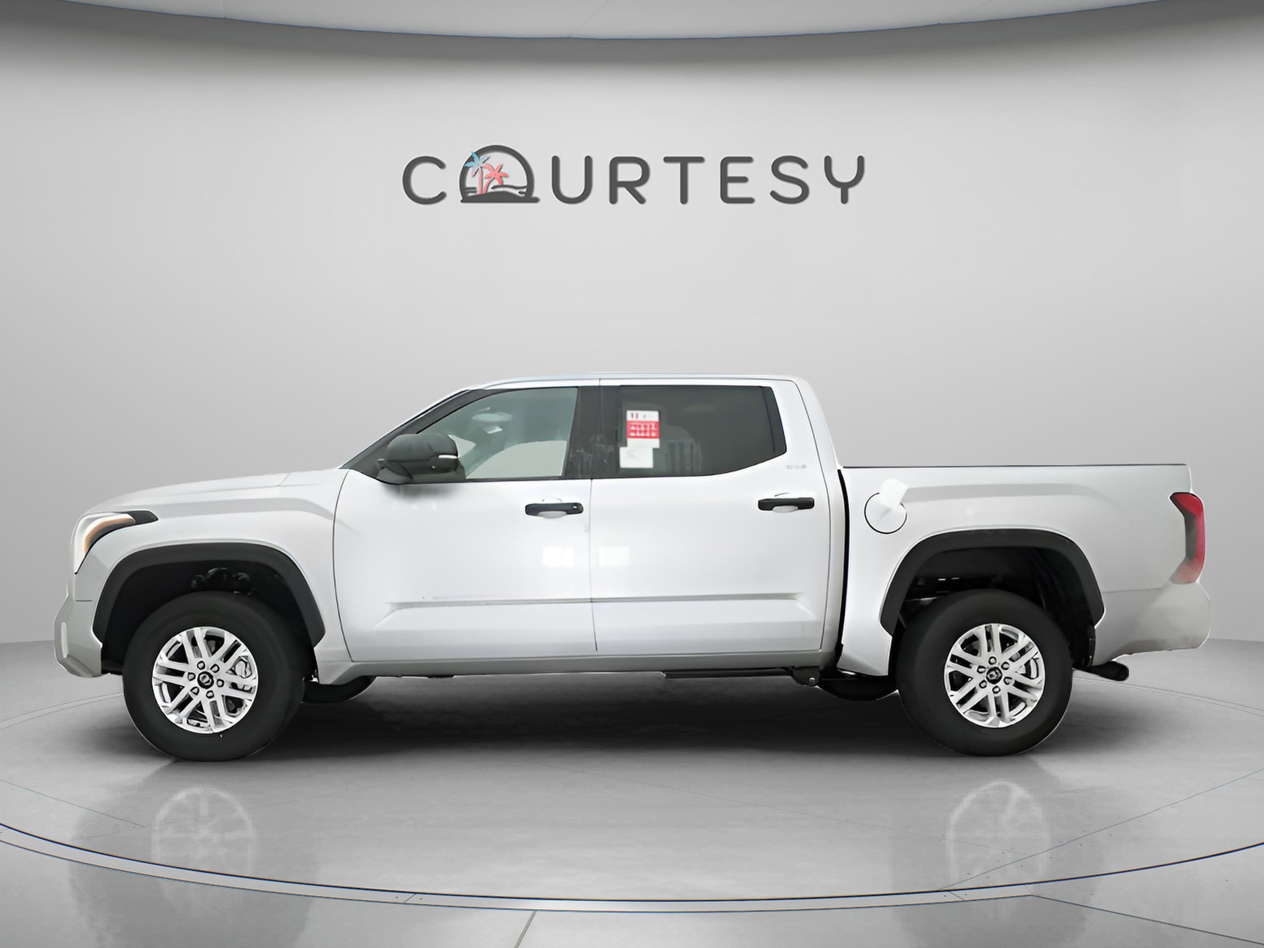 2025 Toyota Tundra SR5 - Photo 9