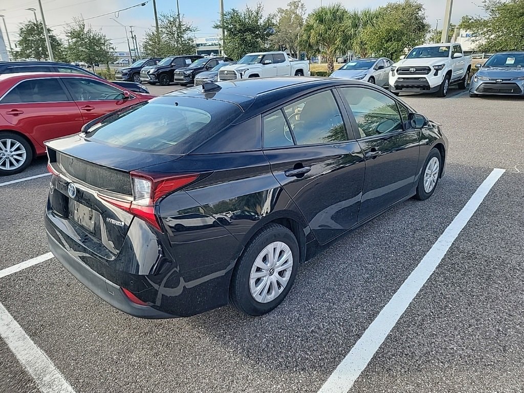 Used 2022 Toyota Prius L Eco Hatchback