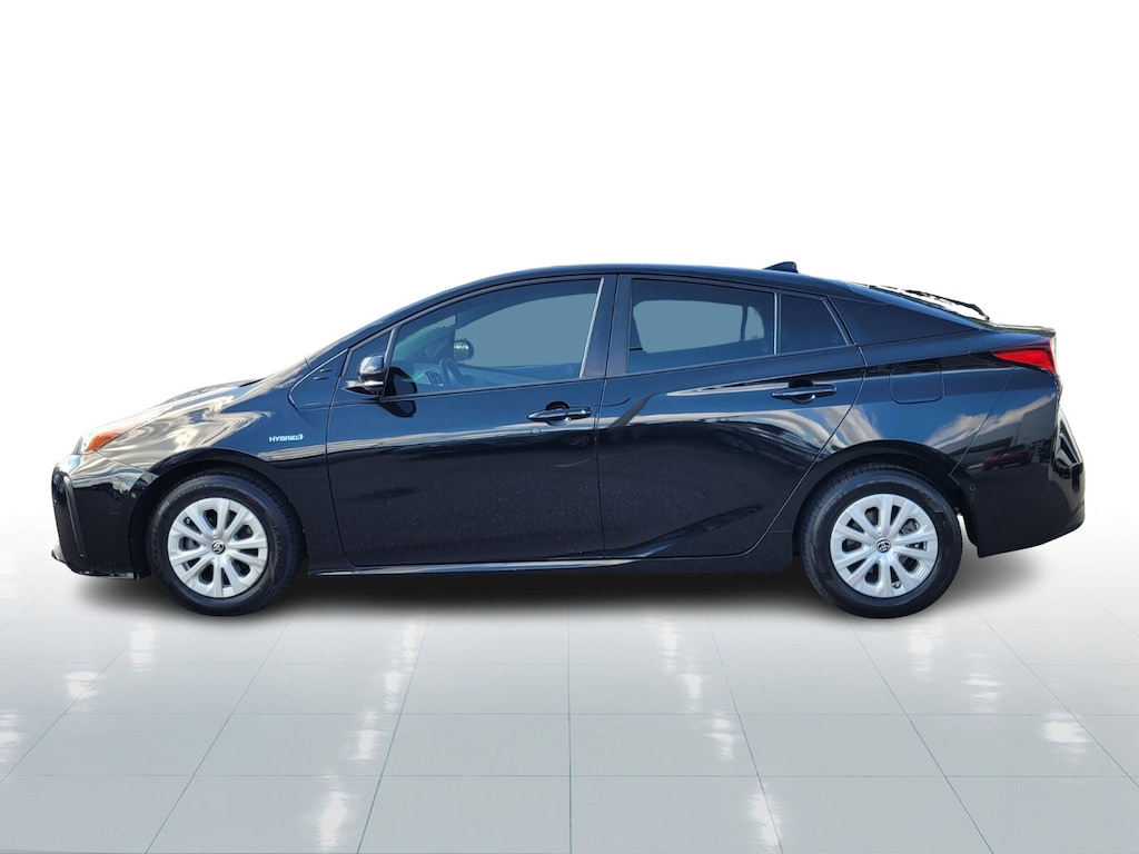 Certified 2019 Toyota Prius L Eco Hatchback