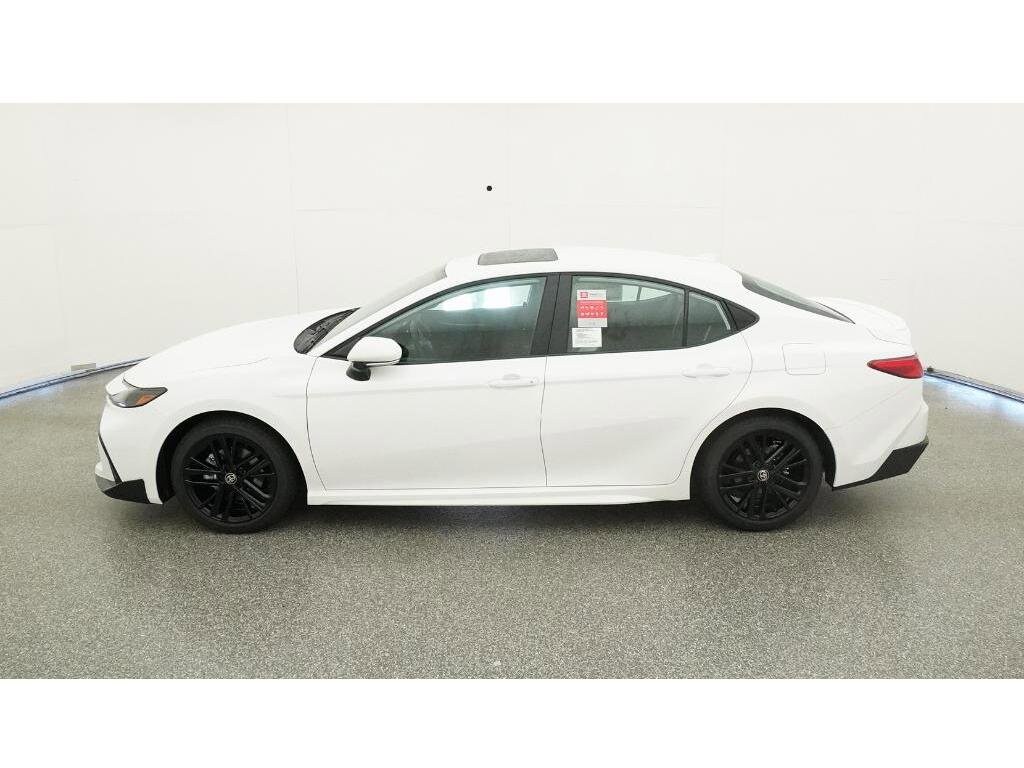 2026 Toyota Camry SE photo 3
