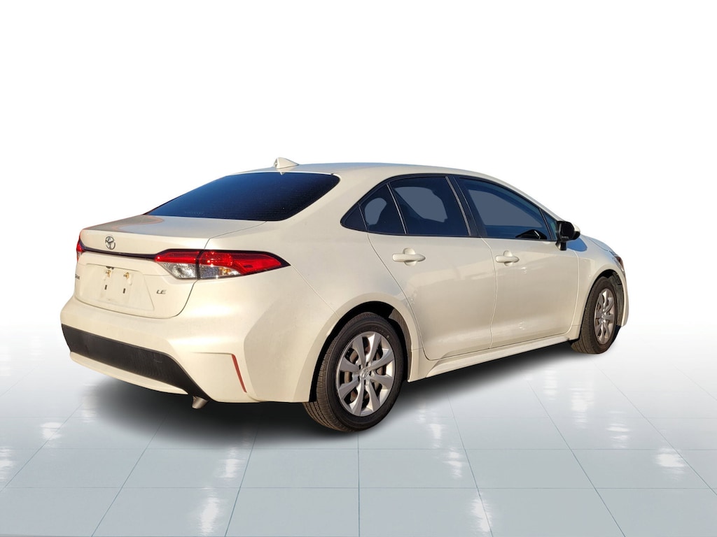 Used 2021 Toyota Corolla LE Sedan