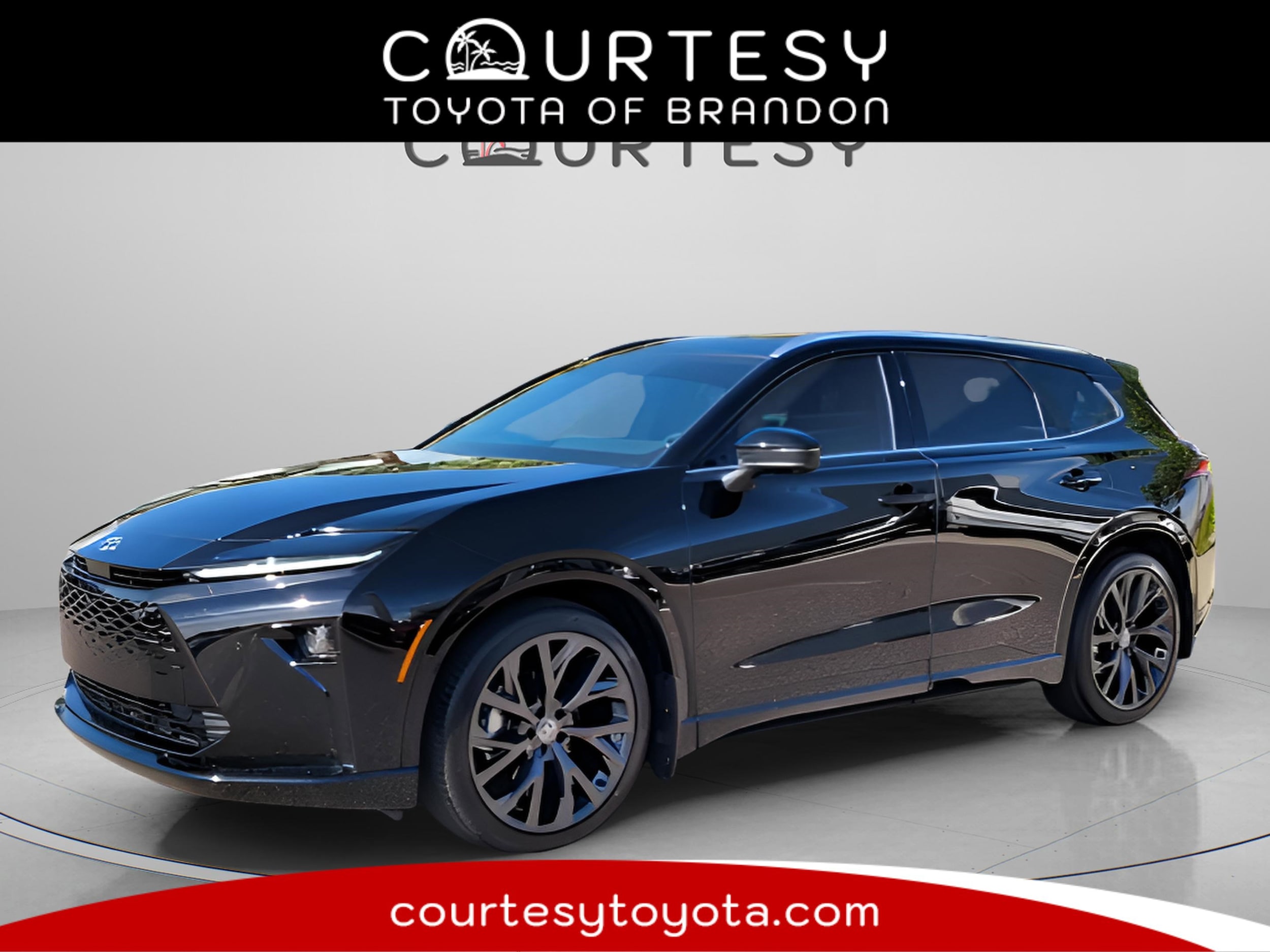 2025 Toyota Crown Signia Limited's photo