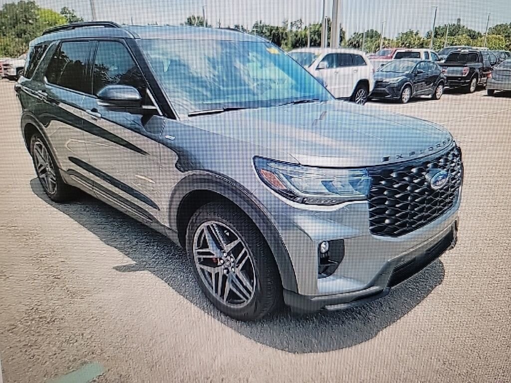 Used 2025 Ford Explorer ST-Line SUV