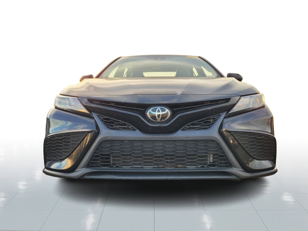 Used 2022 Toyota Camry SE Sedan