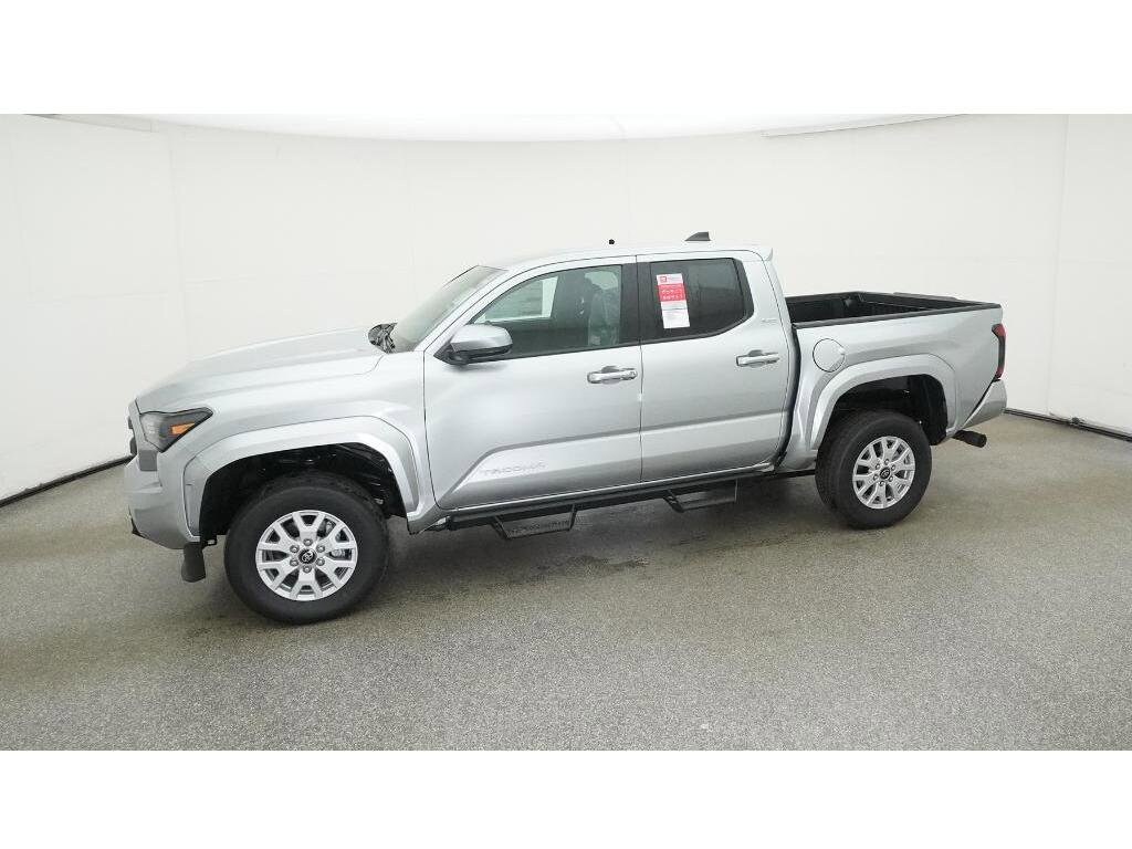 2025 Toyota Tacoma SR5 photo 2