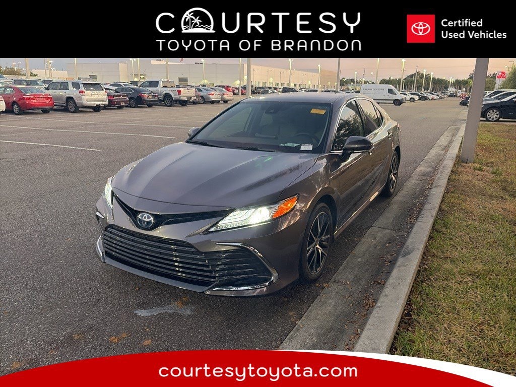 Used 2024 Toyota Camry Hybrid Hybrid XLE Sedan