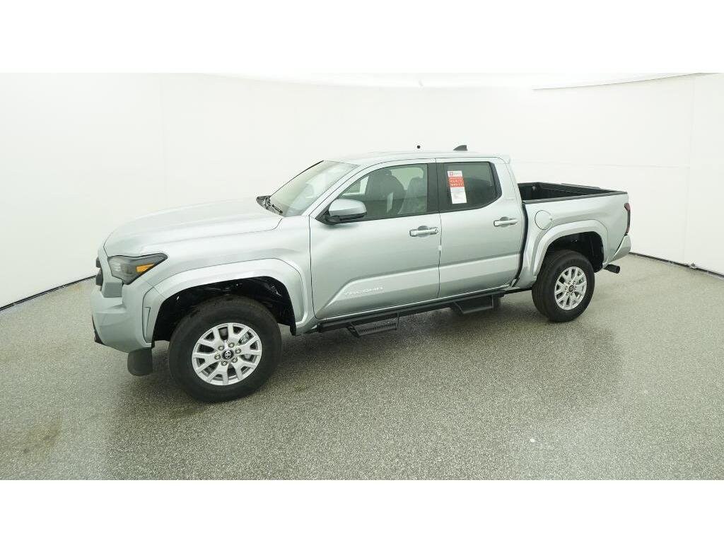 2025 Toyota Tacoma SR5 photo 2