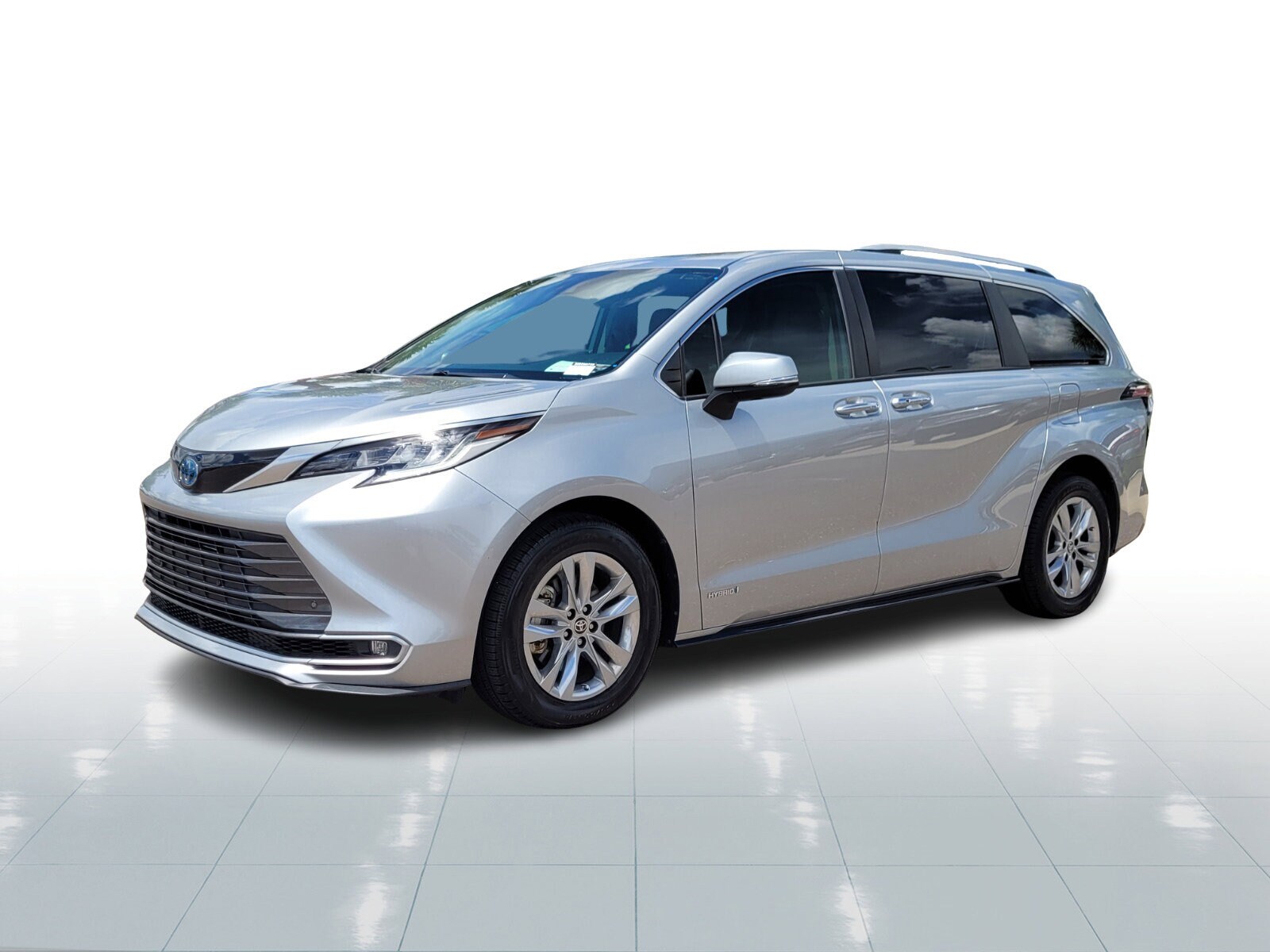 2021 Toyota Sienna Limited photo 2