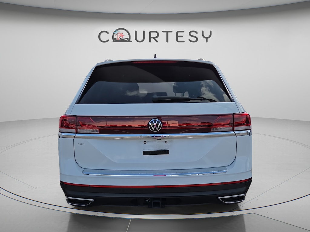 Used 2024 Volkswagen Atlas 2.0T SE w/Technology SUV