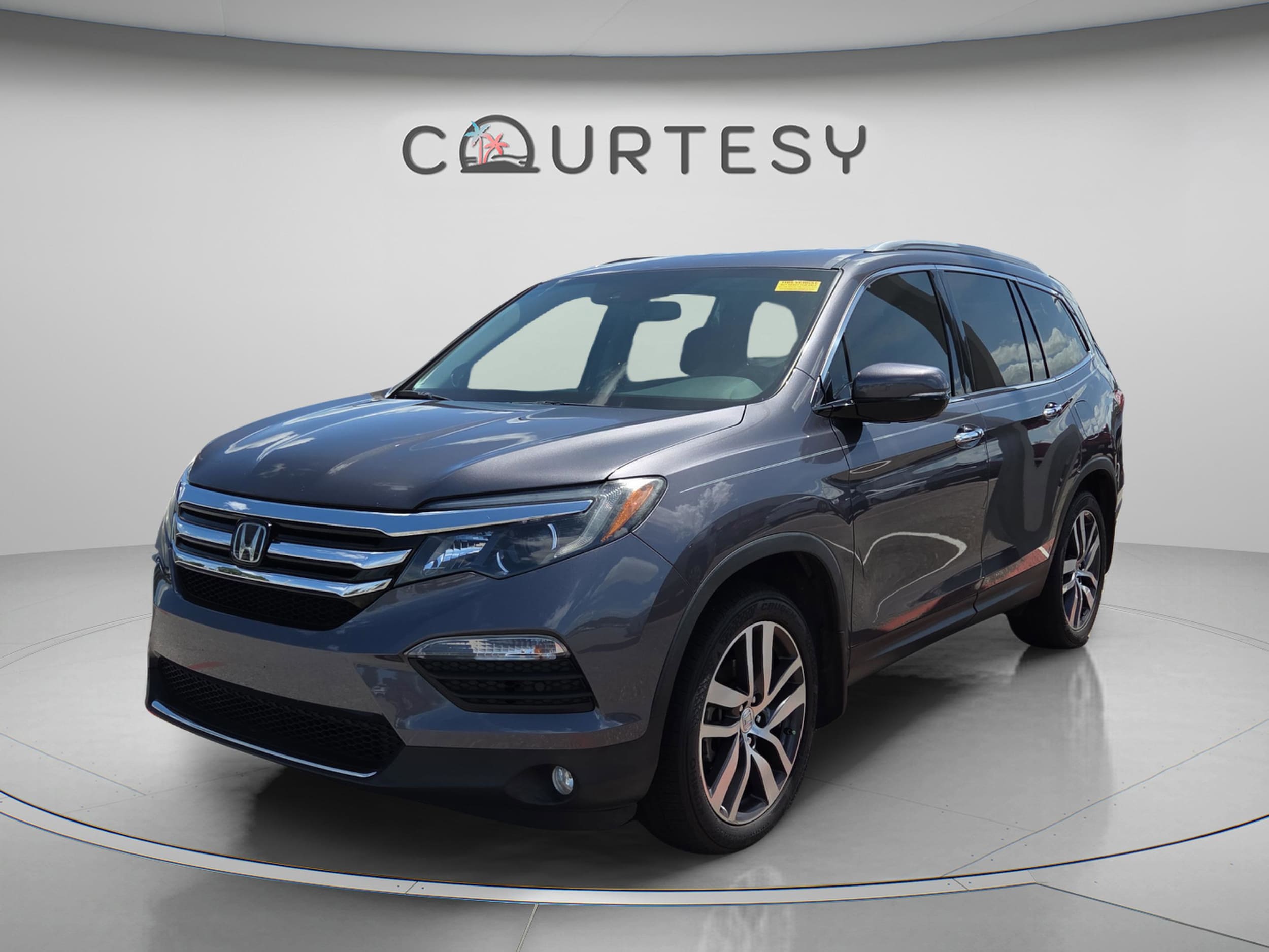 2017 Honda Pilot 2WD Touring's photo