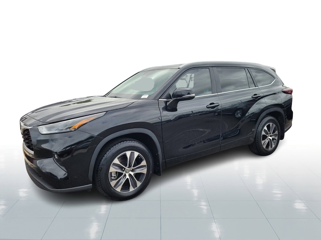 Certified 2024 Toyota Highlander LE SUV