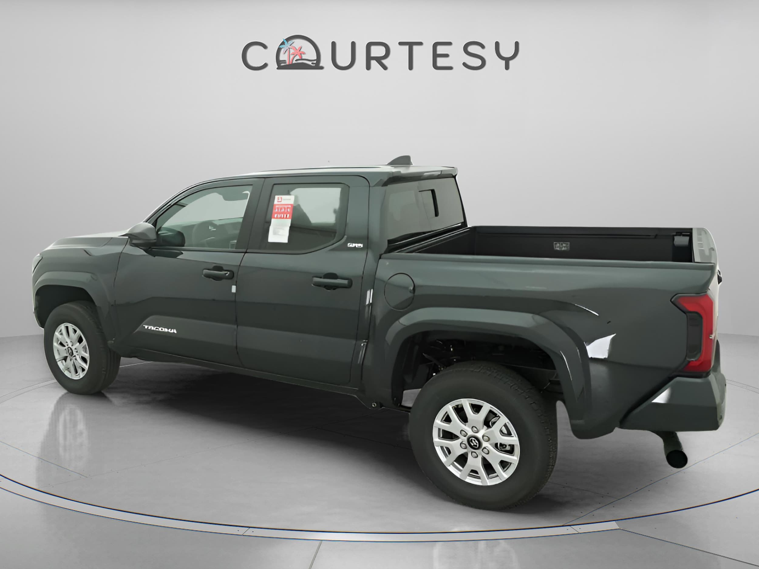 2026 Toyota Tacoma SR5 - Photo 6