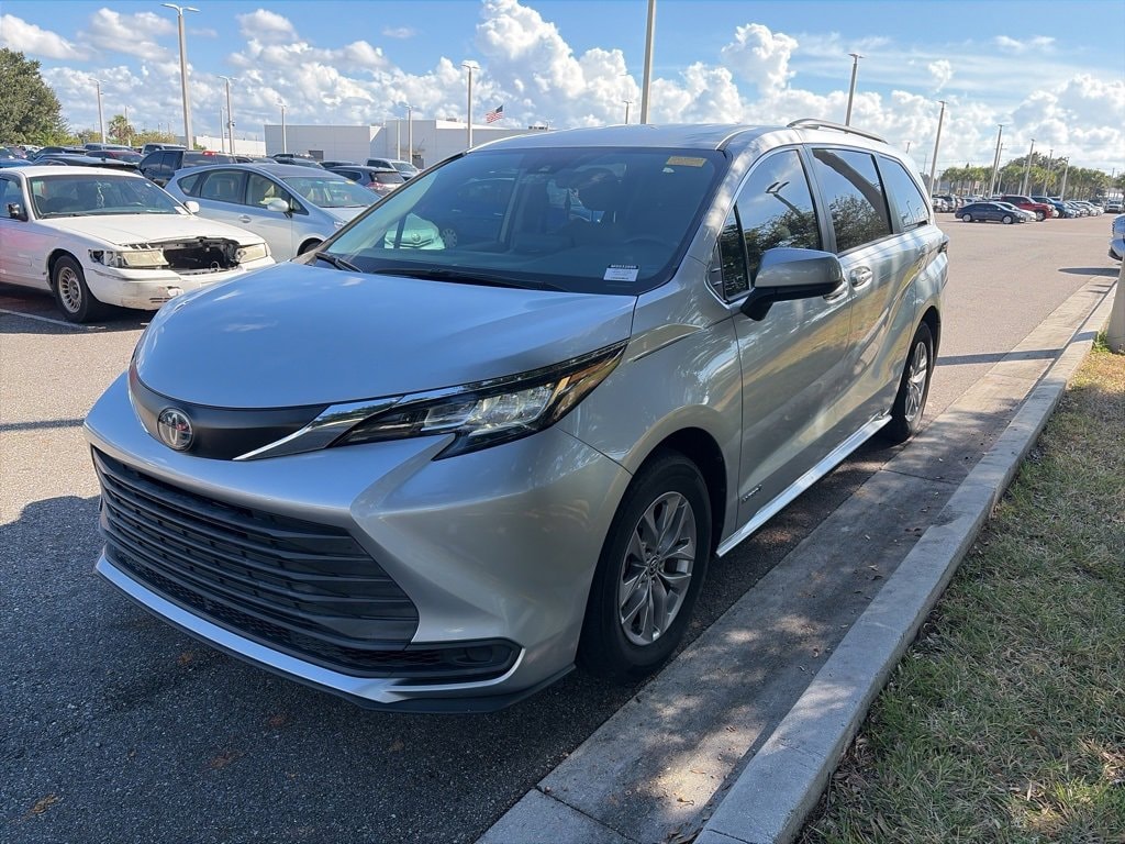 Used 2021 Toyota Sienna LE 8 Passenger Van