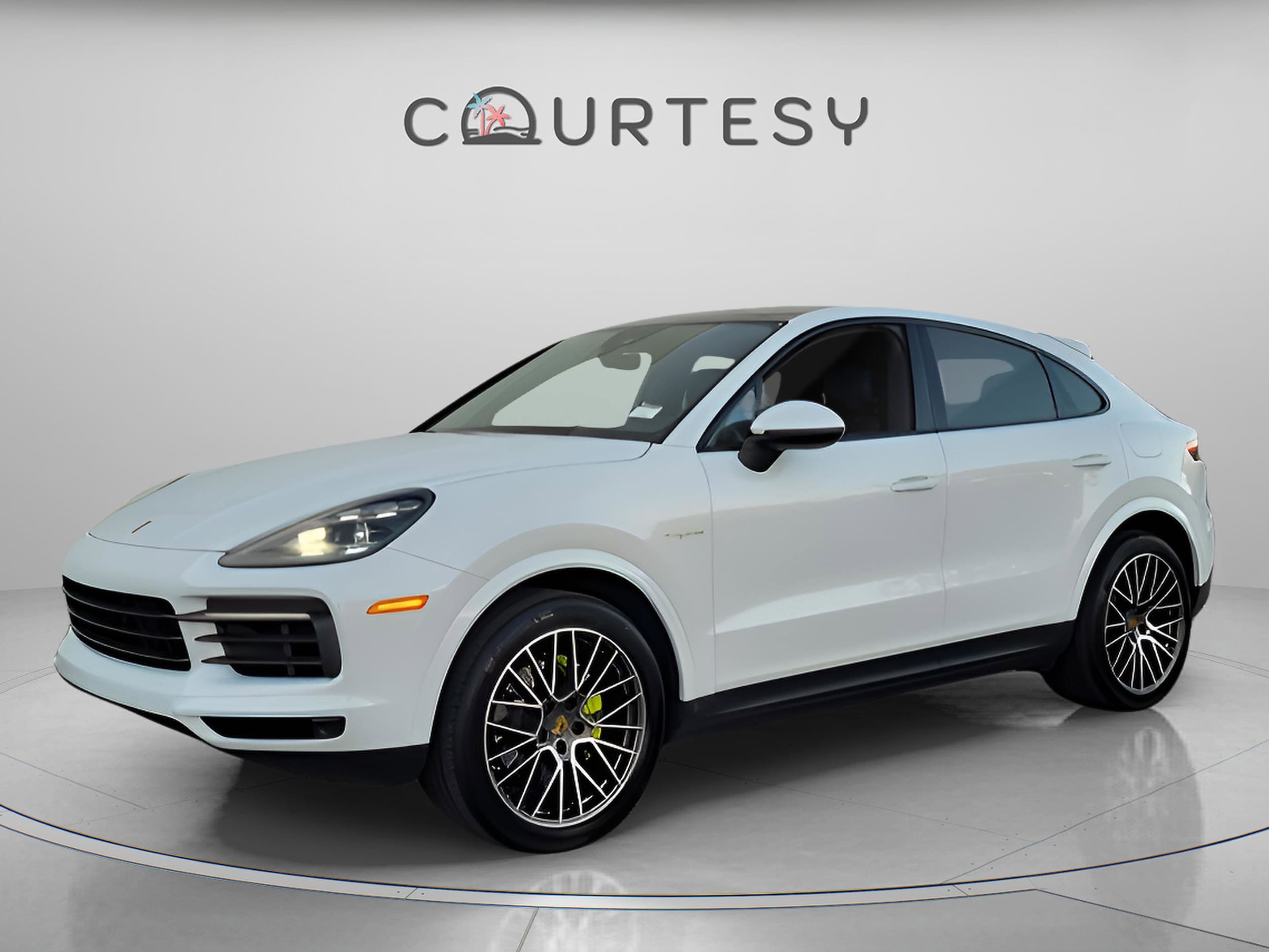 2022 Porsche Cayenne Coup E-Hybrid's photo