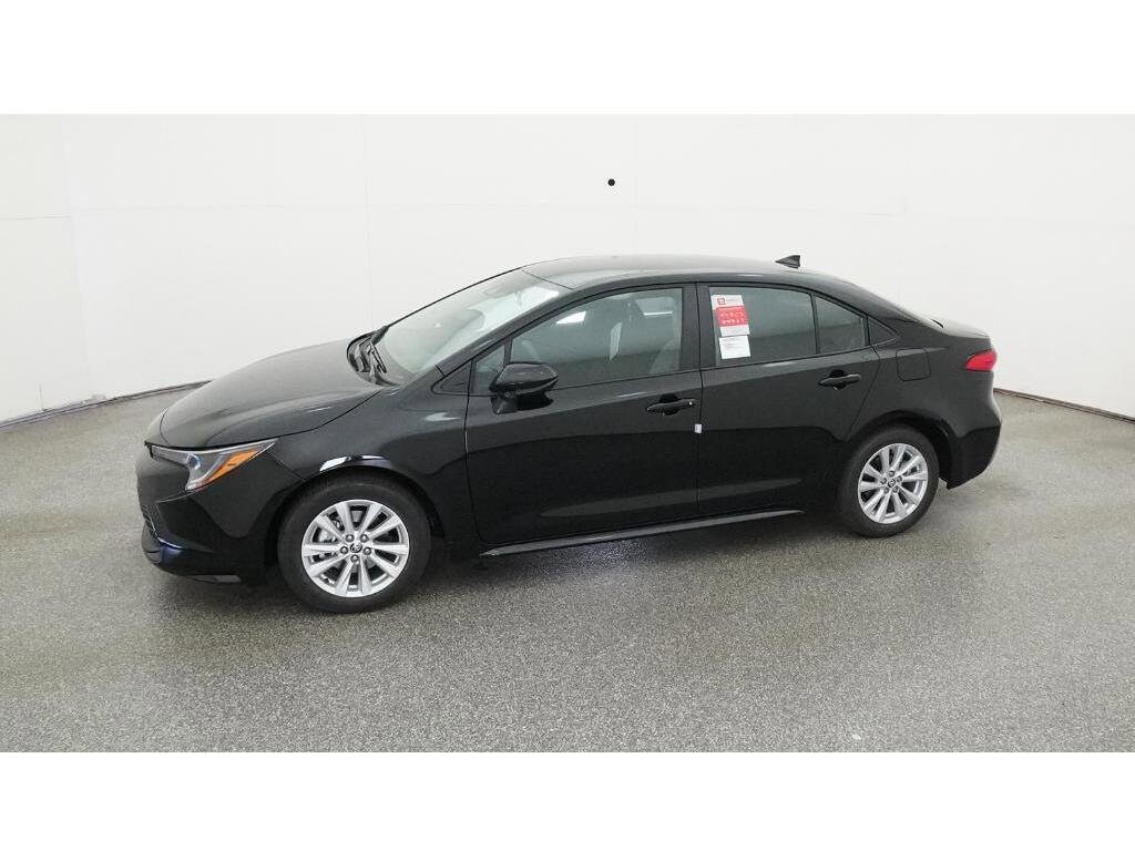 2026 Toyota Corolla LE photo 2