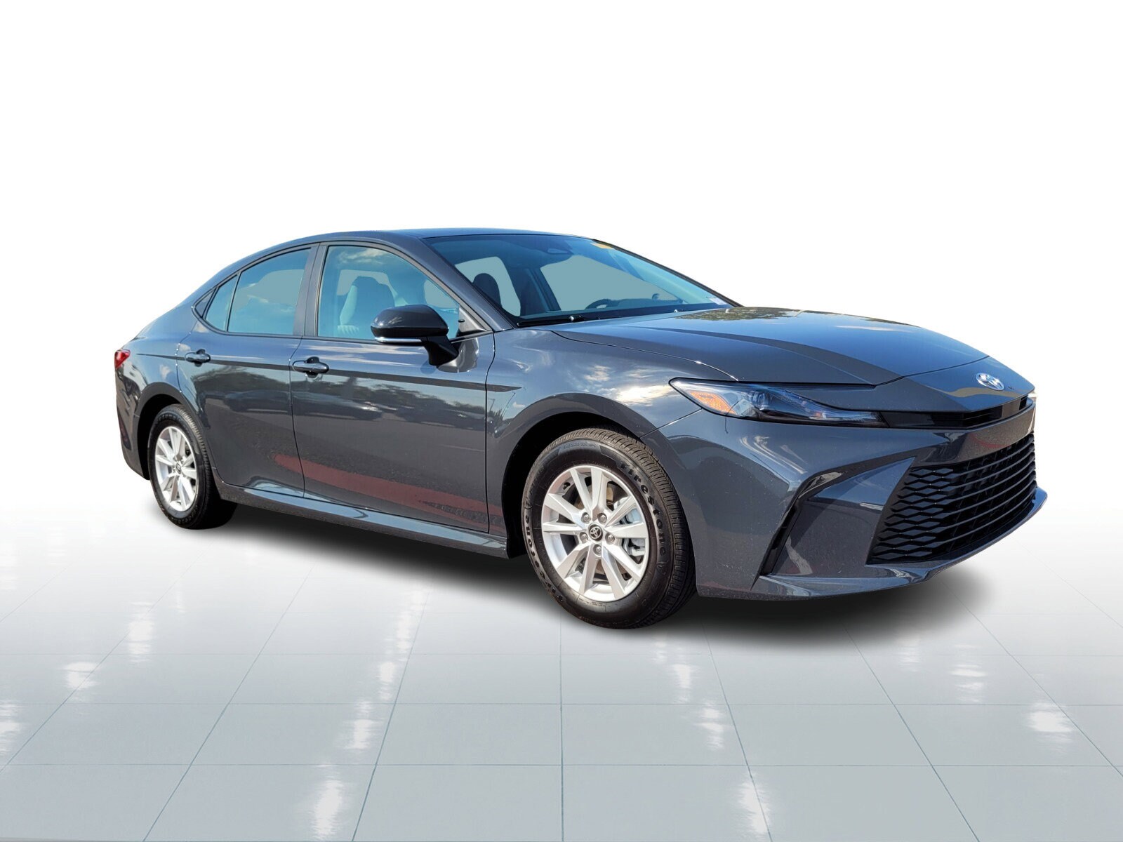 2026 Toyota Camry LE photo 2