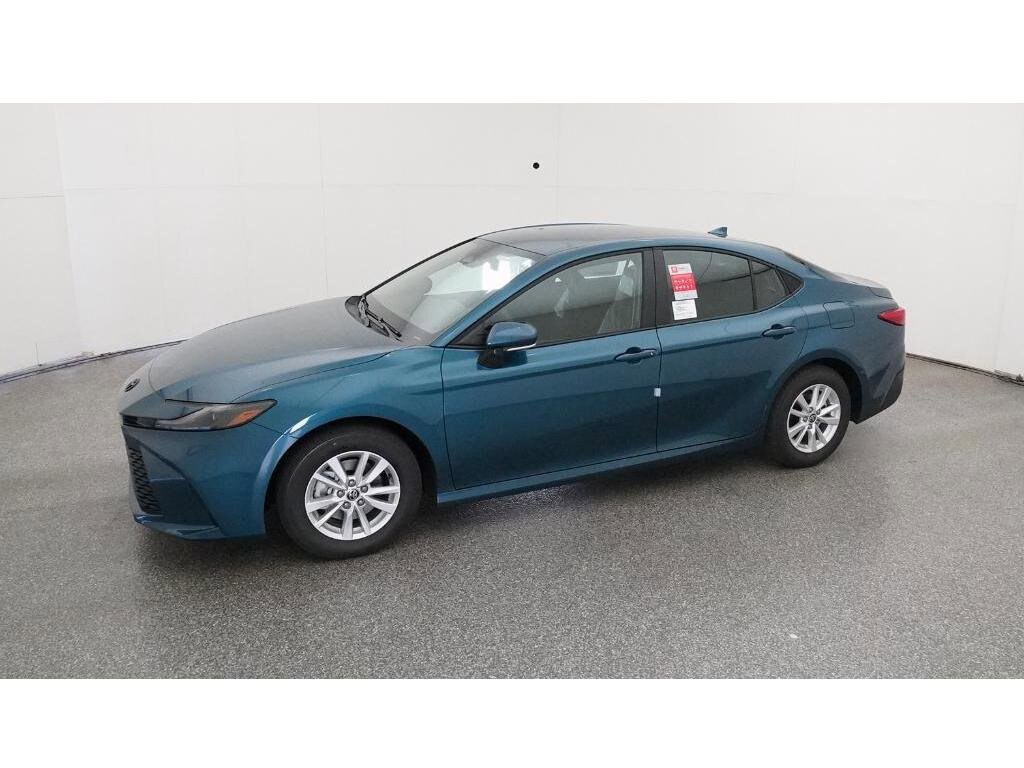 2026 Toyota Camry LE photo 2