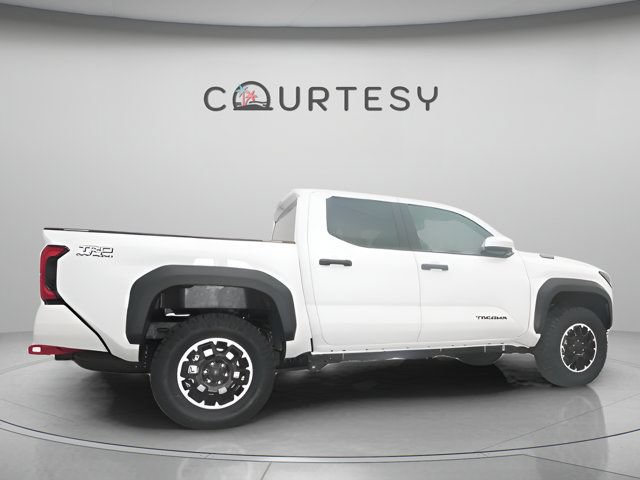 2025 Toyota Tacoma TRD Off Road - Photo 17