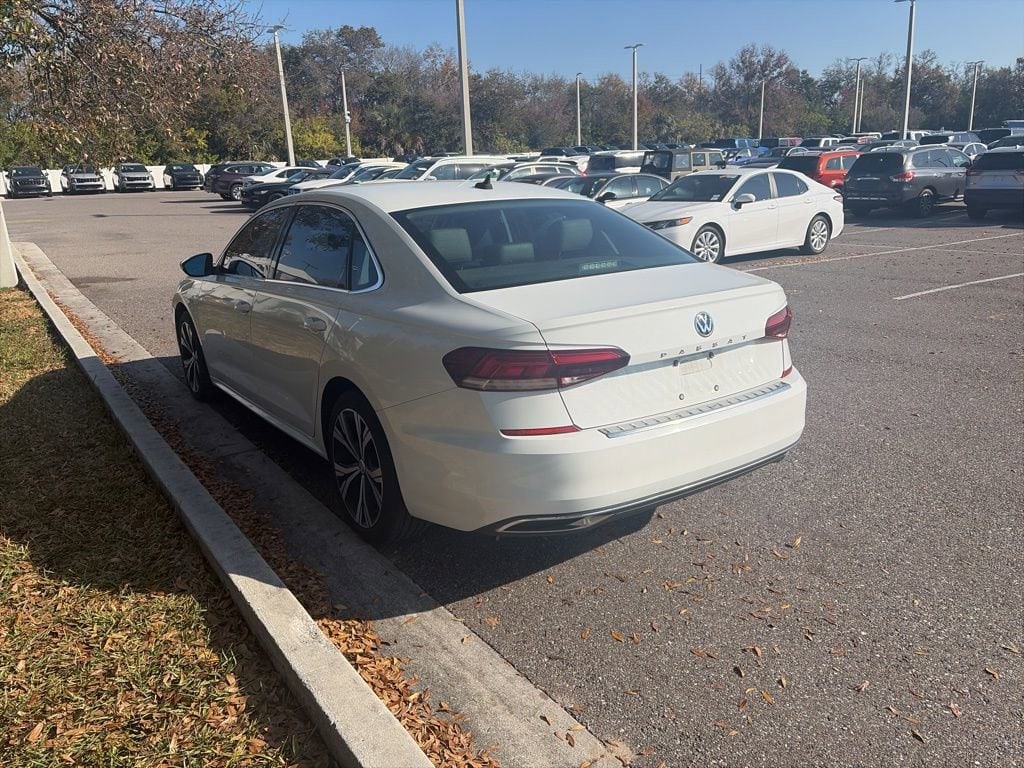 Used 2021 Volkswagen Passat 2.0T SE Sedan