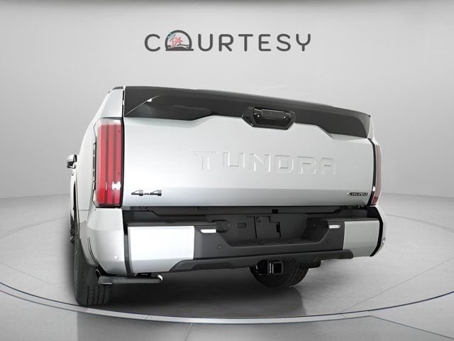 2025 Toyota Tundra Platinum - Photo 14