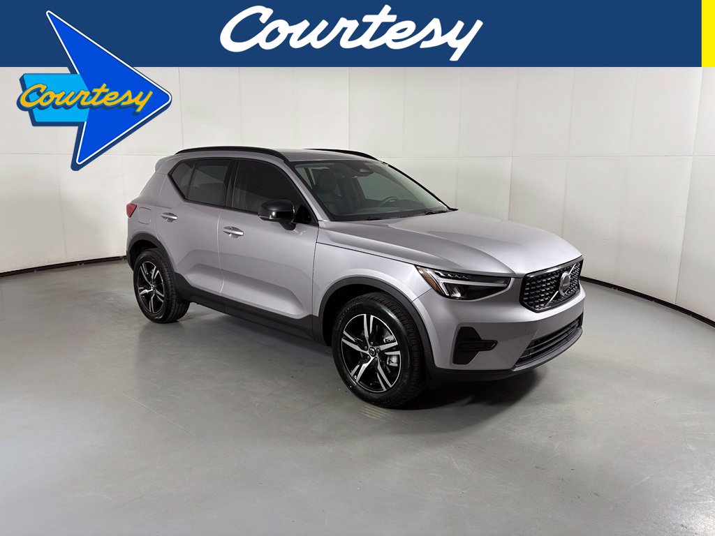 2026 Volvo XC40 B5 Core AWD SUV