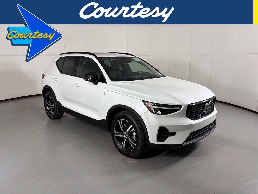 2026 Volvo XC40 B5 Core AWD SUV