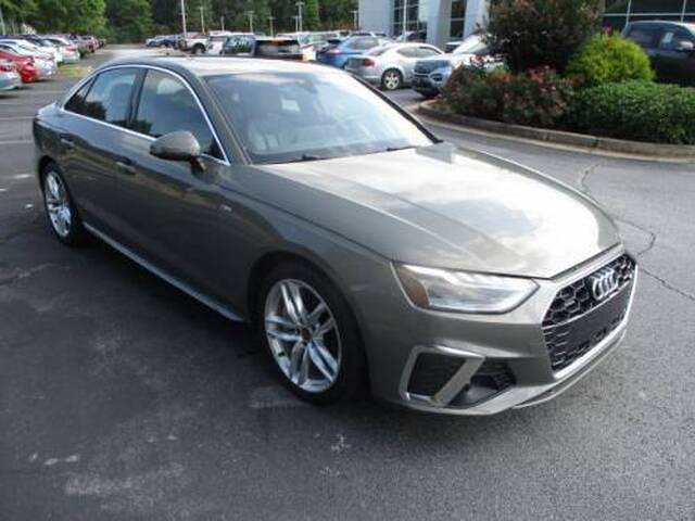 2023 Audi A4 S line Quattro Premium Plus photo 2