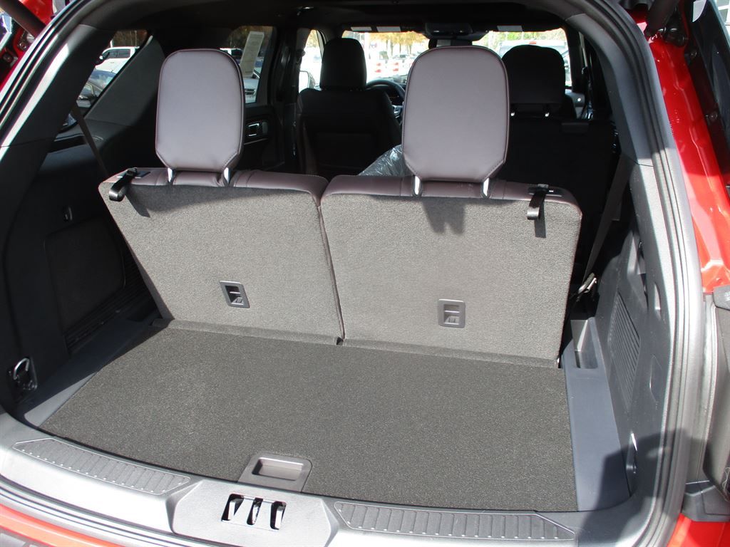 2026 Ford Explorer Sport Platinum photo 4