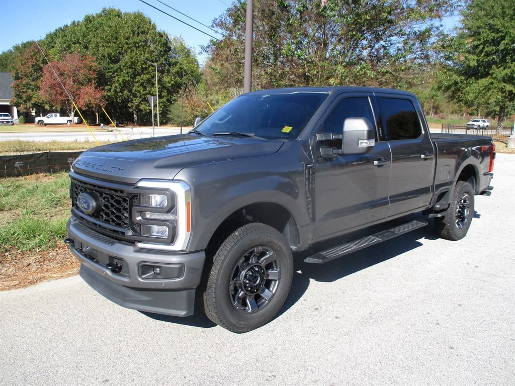 Used 2023 Ford F-250SD Lariat Truck