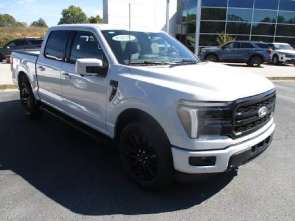 New 2025 Ford F-150 Lariat TRUCK