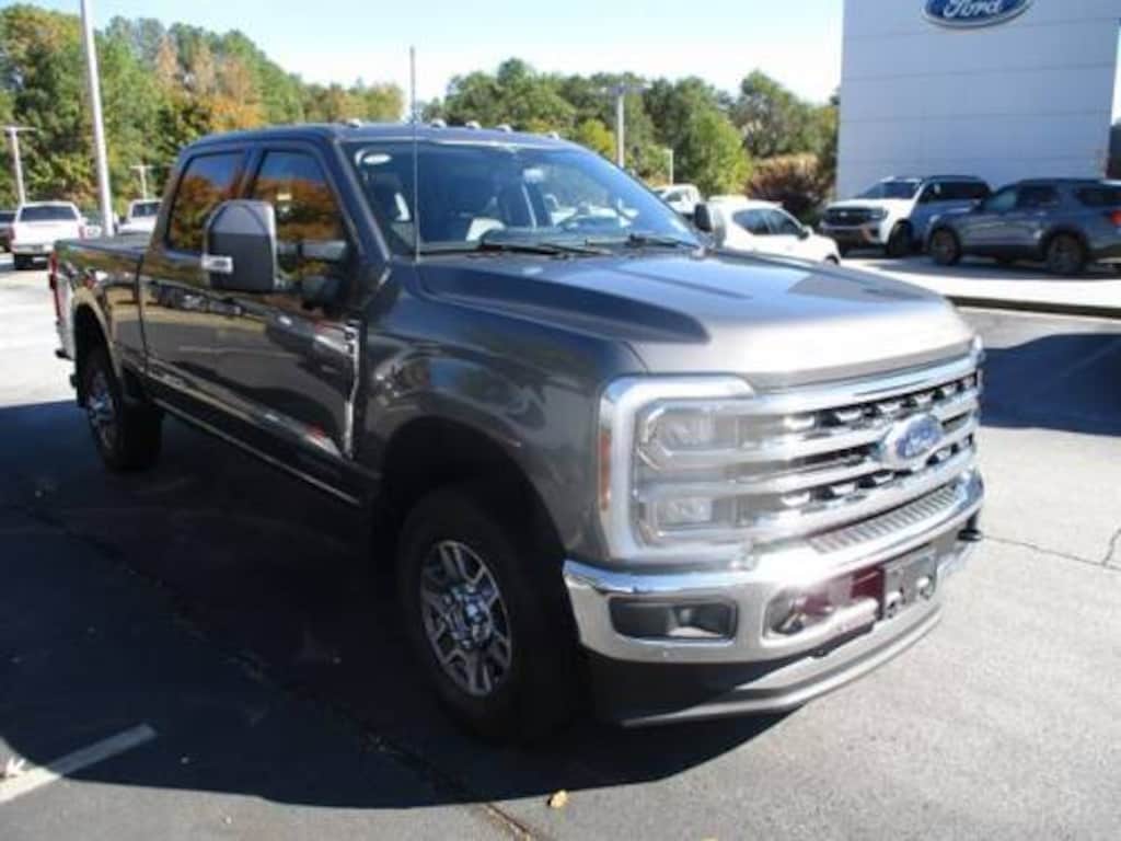 Used 2023 Ford F350 Lariat Pick-Up